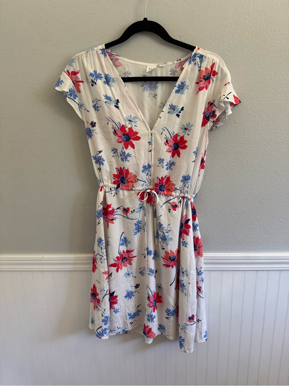 GAP 4th of July White Floral V-Neck Drawstring Waist Dress
